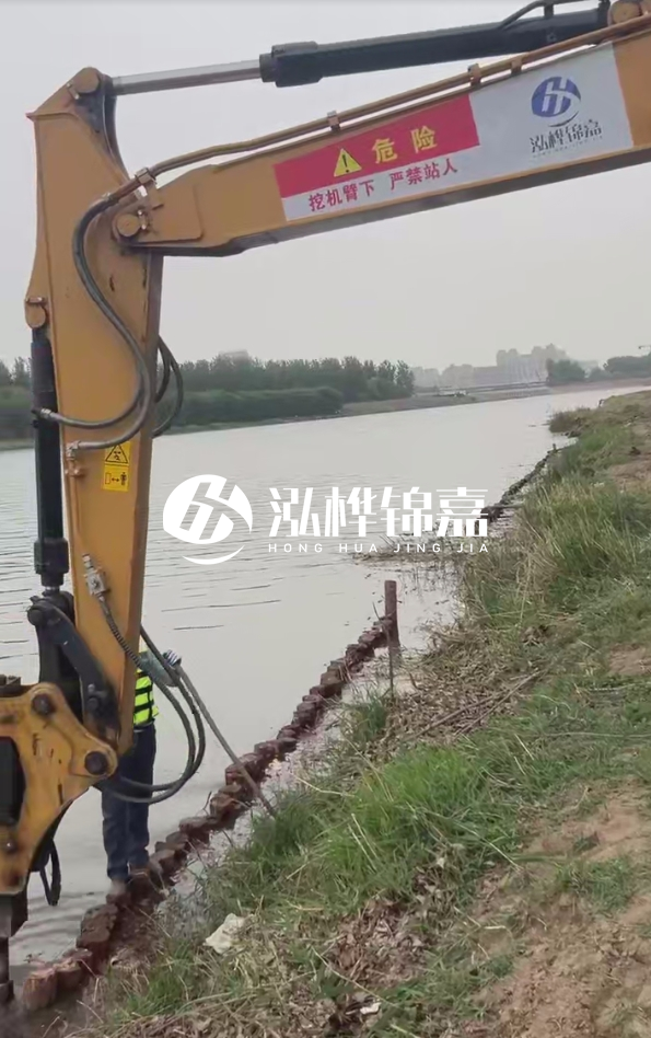 防汛木樁為什么要選擇松木？防汛木樁一根的價(jià)格是多少？