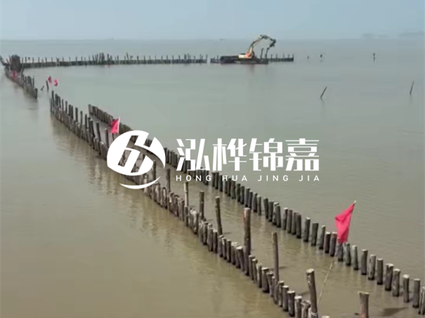 河道護坡打樁對河岸保護有何作用？河道松木樁水面需要預留多長？